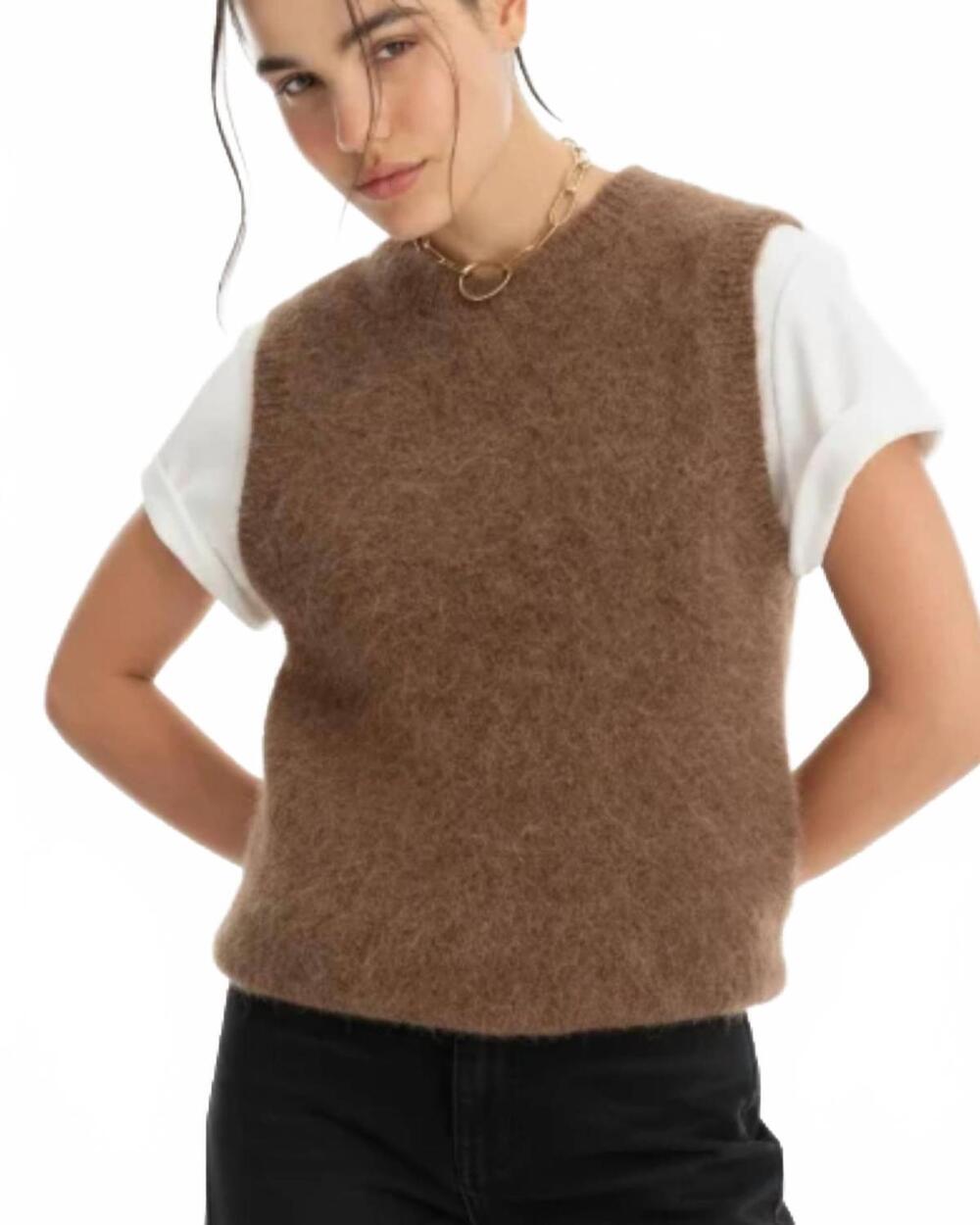 NEW LANHTROPY alpaca knitted vest in chocolate